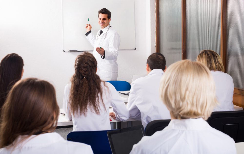 Qual é a sensação de ser professor na maior e mais conceituada escola de osteopatia do mundo?
