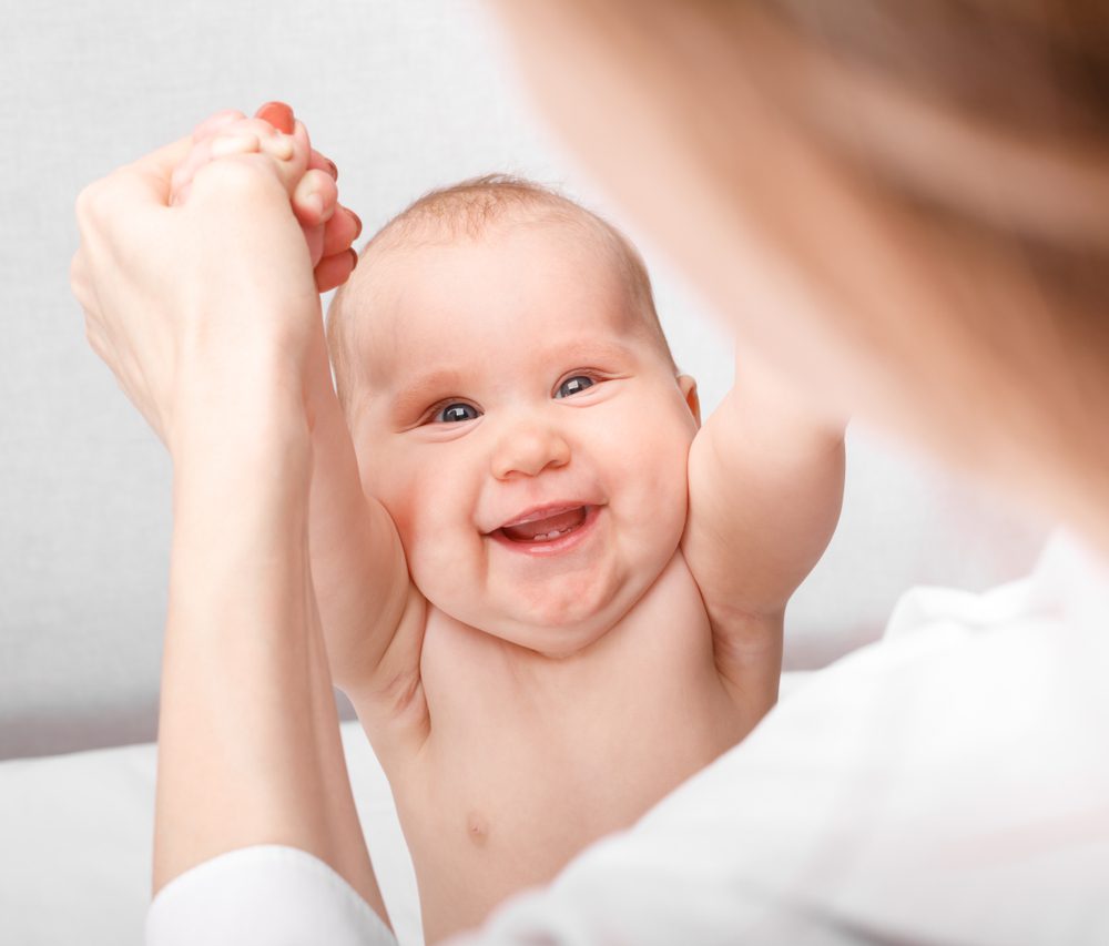 Osteopatia pediátrica: atendimentos são importantes para o crescimento saudável da criança