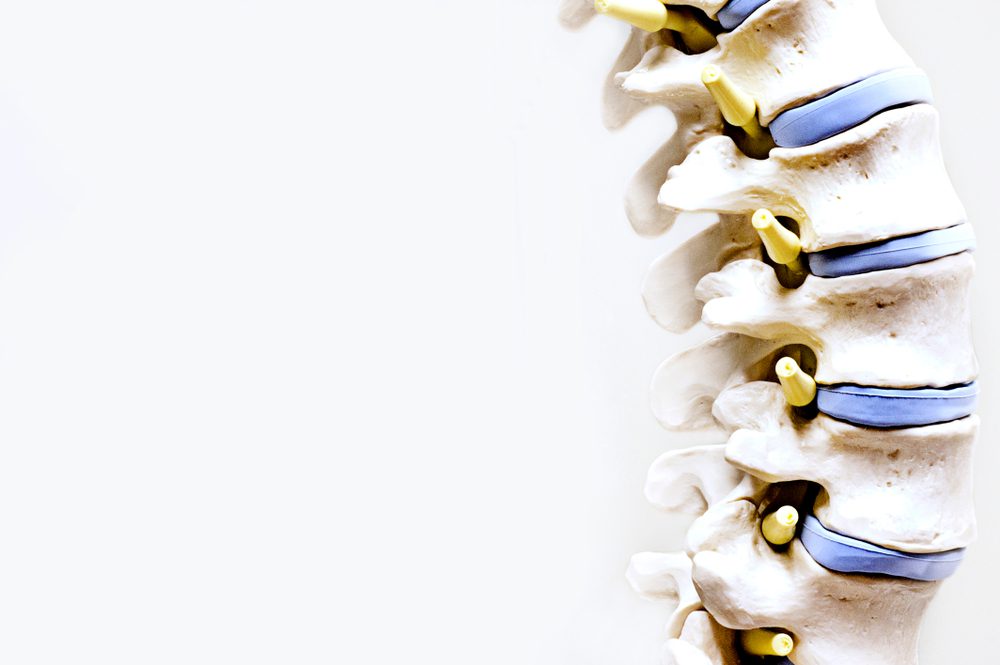 Como a osteopatia e a quiropraxia se relacionam?