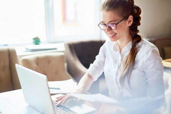 Qual é a diferença entre a formação e a especialização?