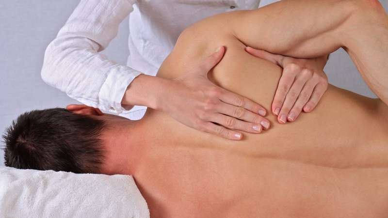 Sessão de osteopatia: como promover uma ótima experiência para seu paciente
